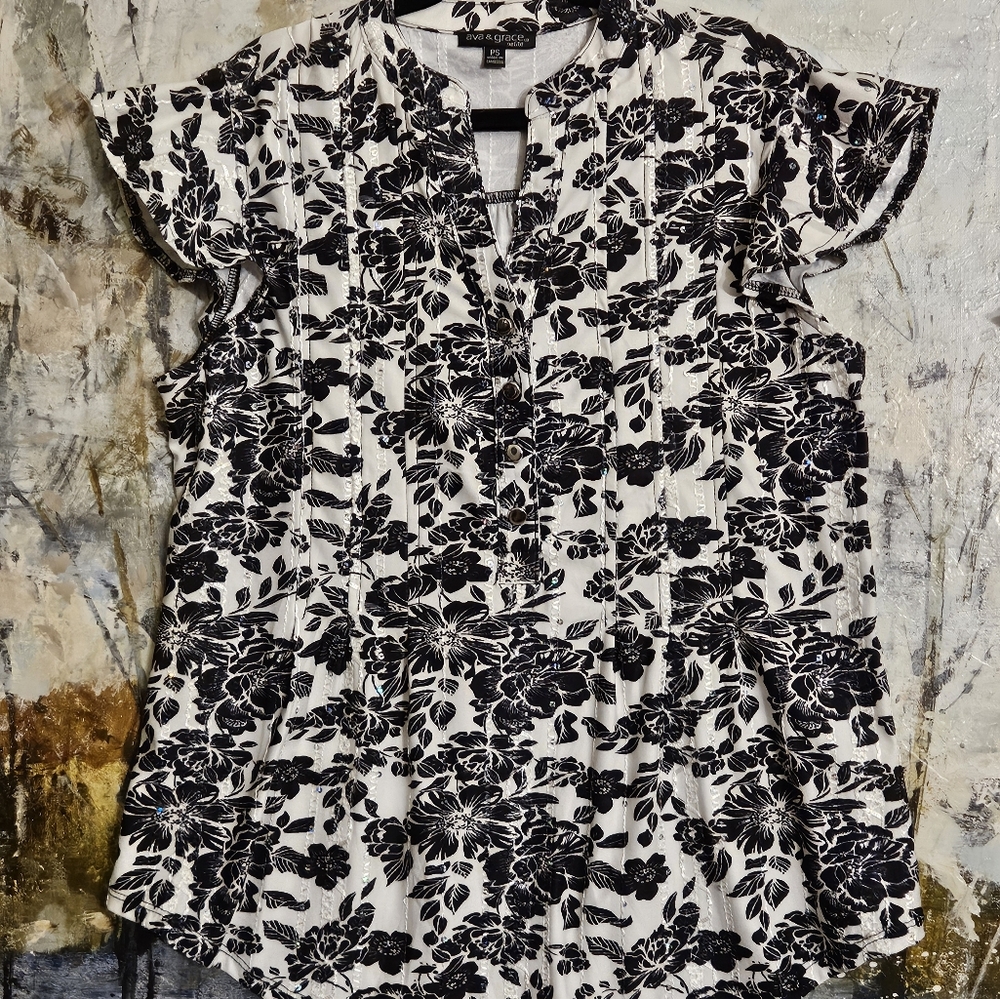 Ava & Grace Black & White Floral Flutter Sleeve Blouse W's PS/Petite Small